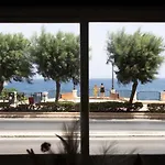Modern Seafront 3Bedrooms With Spacious Yard Jlin1-1