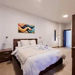 Superb 3 Bed Penthouse With Large Terrace